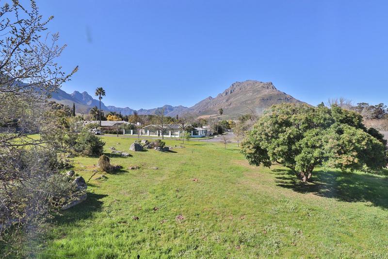 To Let 3 Bedroom Property for Rent in Simonswyk Western Cape